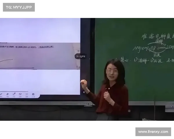 上海出轨事件:张老师美照曝光,男主情难自禁引发热议 上海出轨事件:张老师美照曝光,男主情难自禁引发热议